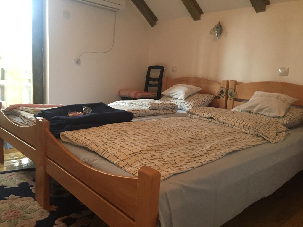 Guesthouse Bajka Vinci Екстер'єр фото