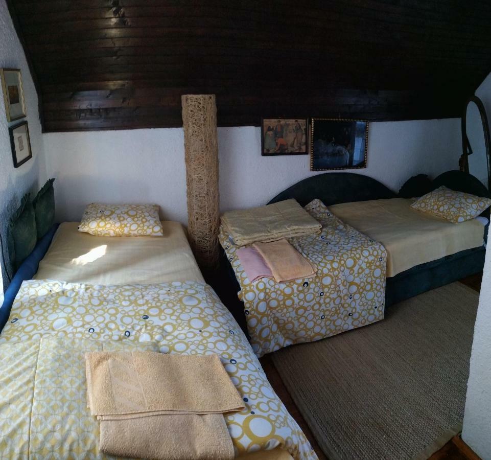 Guesthouse Bajka Vinci Екстер'єр фото